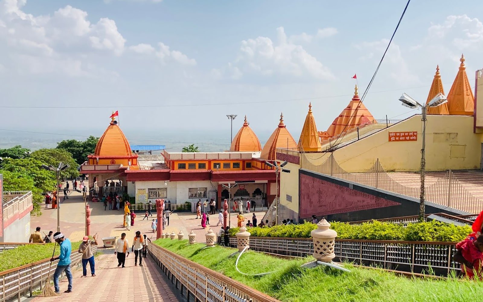 Himanshi Taxi Service Bhopal